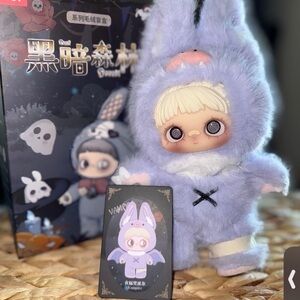 Dark Forest "Vampire" Plush Doll by Maymei
Ultra Rare • Soft Plush • Keychain
